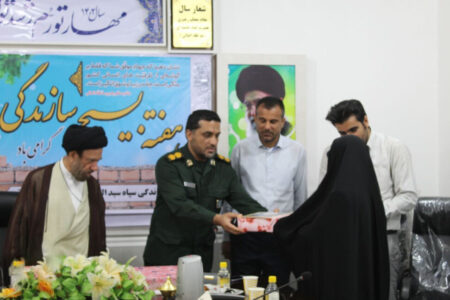 گروه های جهادی شهرستان دیر تجلیل شدند