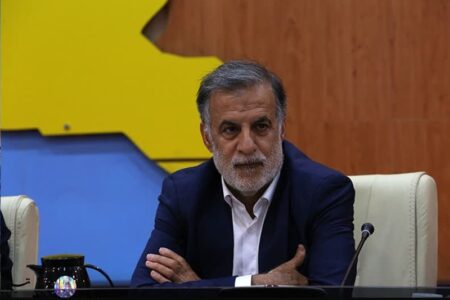 پورکبگانی: بازگشت قربان‌زاده نباید اولویت اقتصاد را تحت‌الشعاع کند
